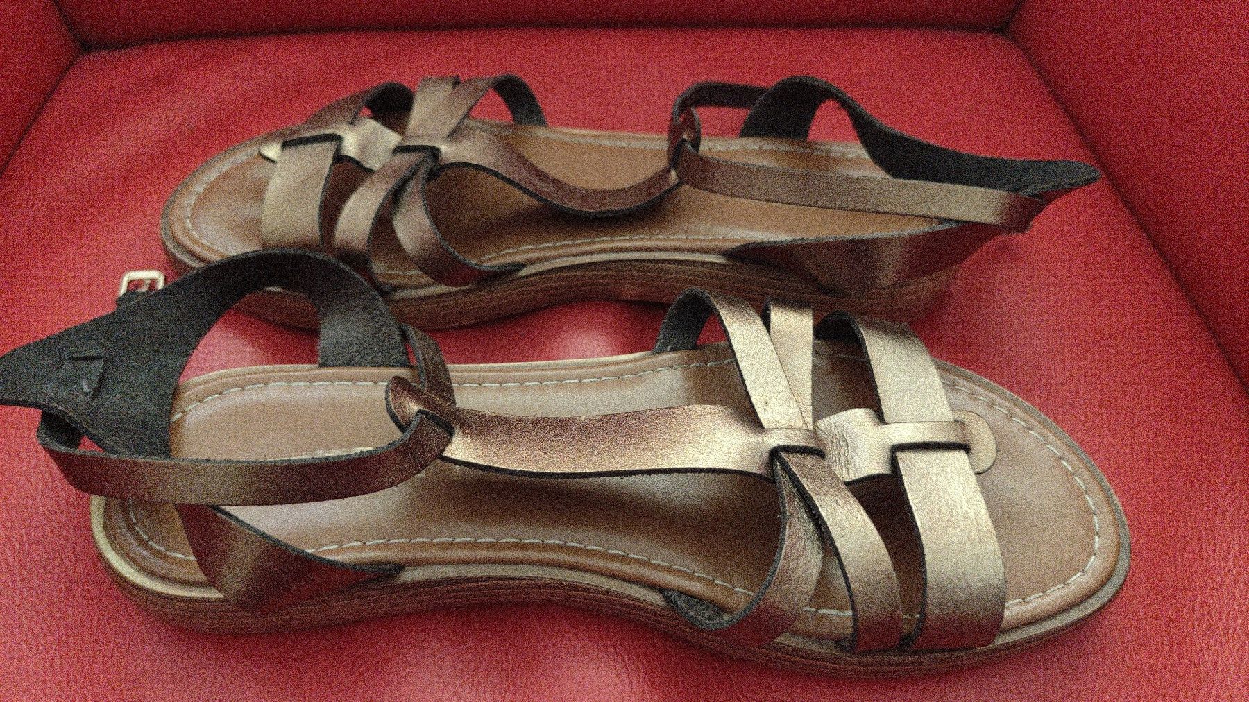 Scarpe da donna: Sandaletten Damen Grösse 40 Bronze Leder  – Usato da Hinwil venduto da her_2t5p 1