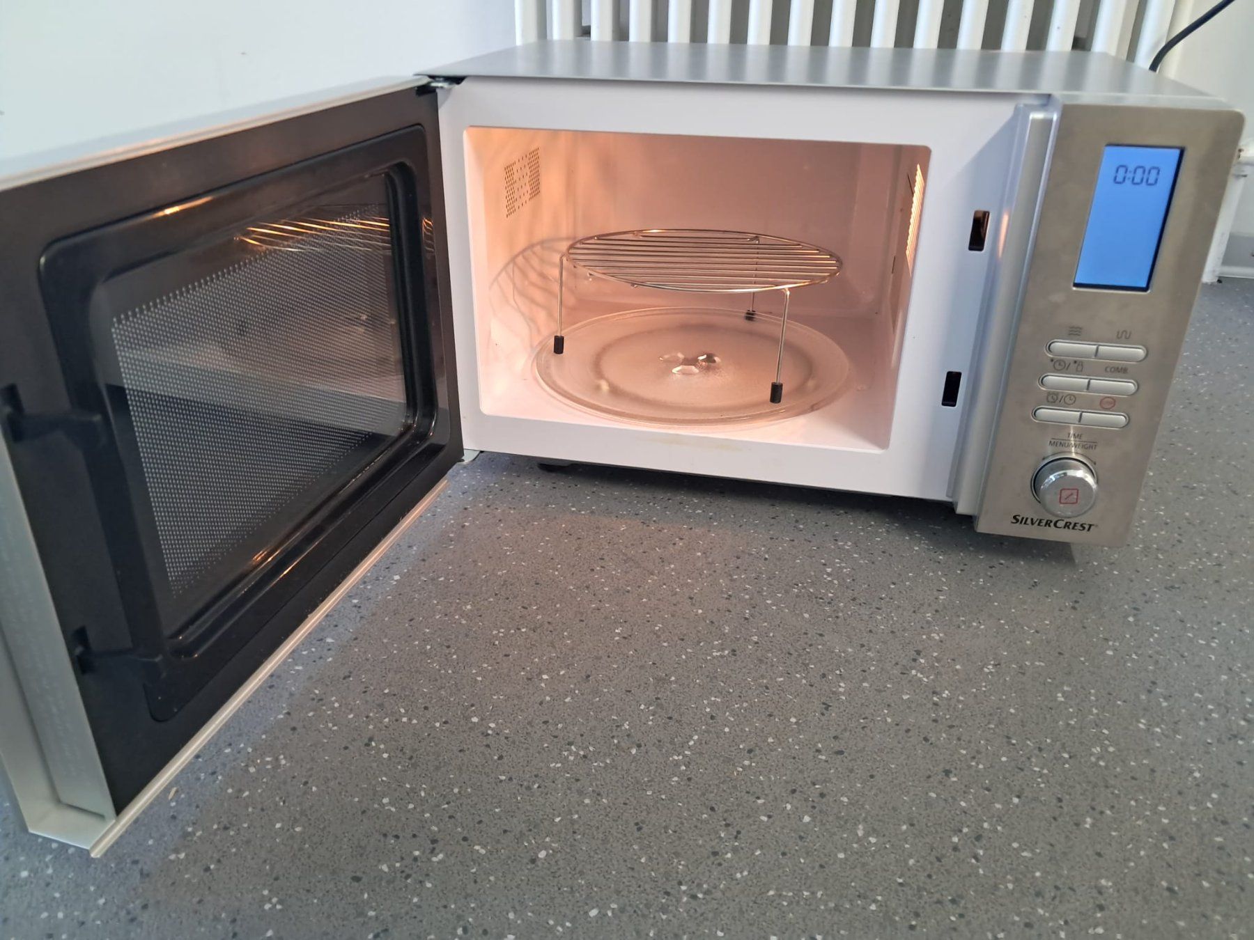 Elettrodomestici da cucina: Mikrowelle, Mikrowellen Herd, 1000 Watt – Usato da Zürich venduto da Lia107