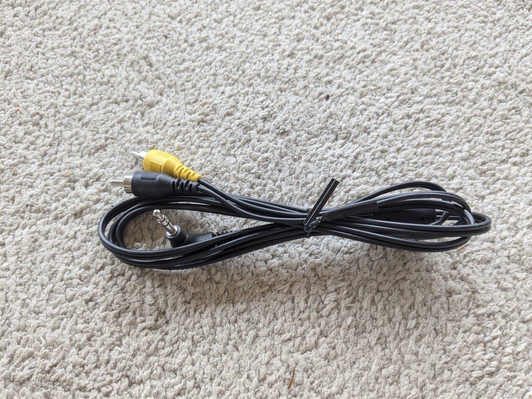 Cavi: AUX zu AV Kabel – Usato da Oberdiessbach venduto da Milo78 1