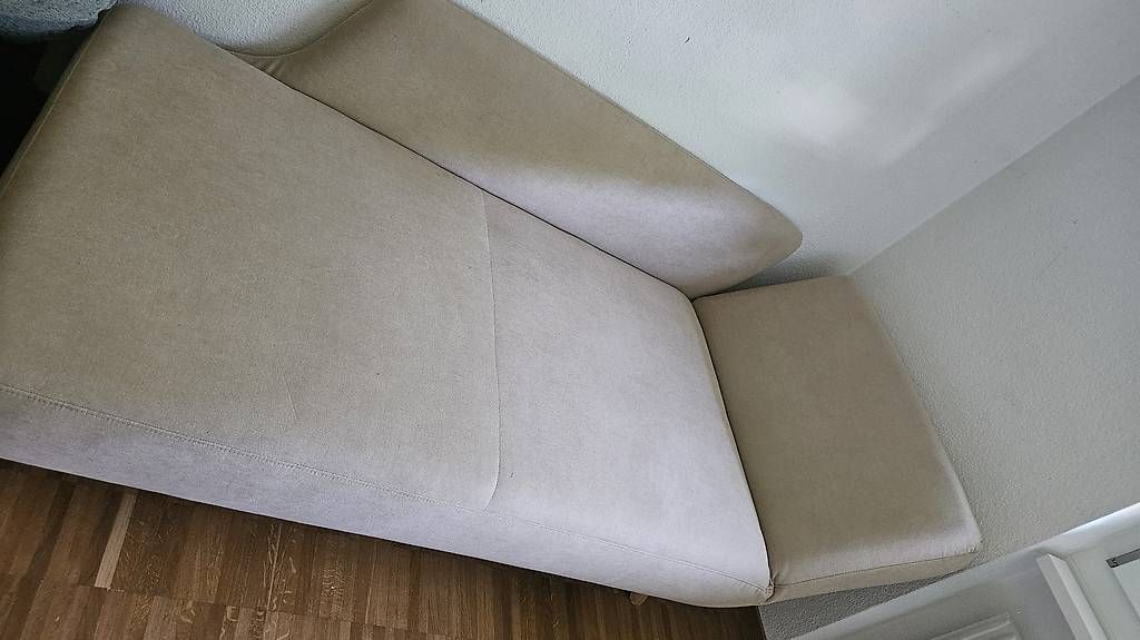 Divani: Recamiere / kleines hübsches Sofa – Usato da Lausen venduto da Miinalina 2