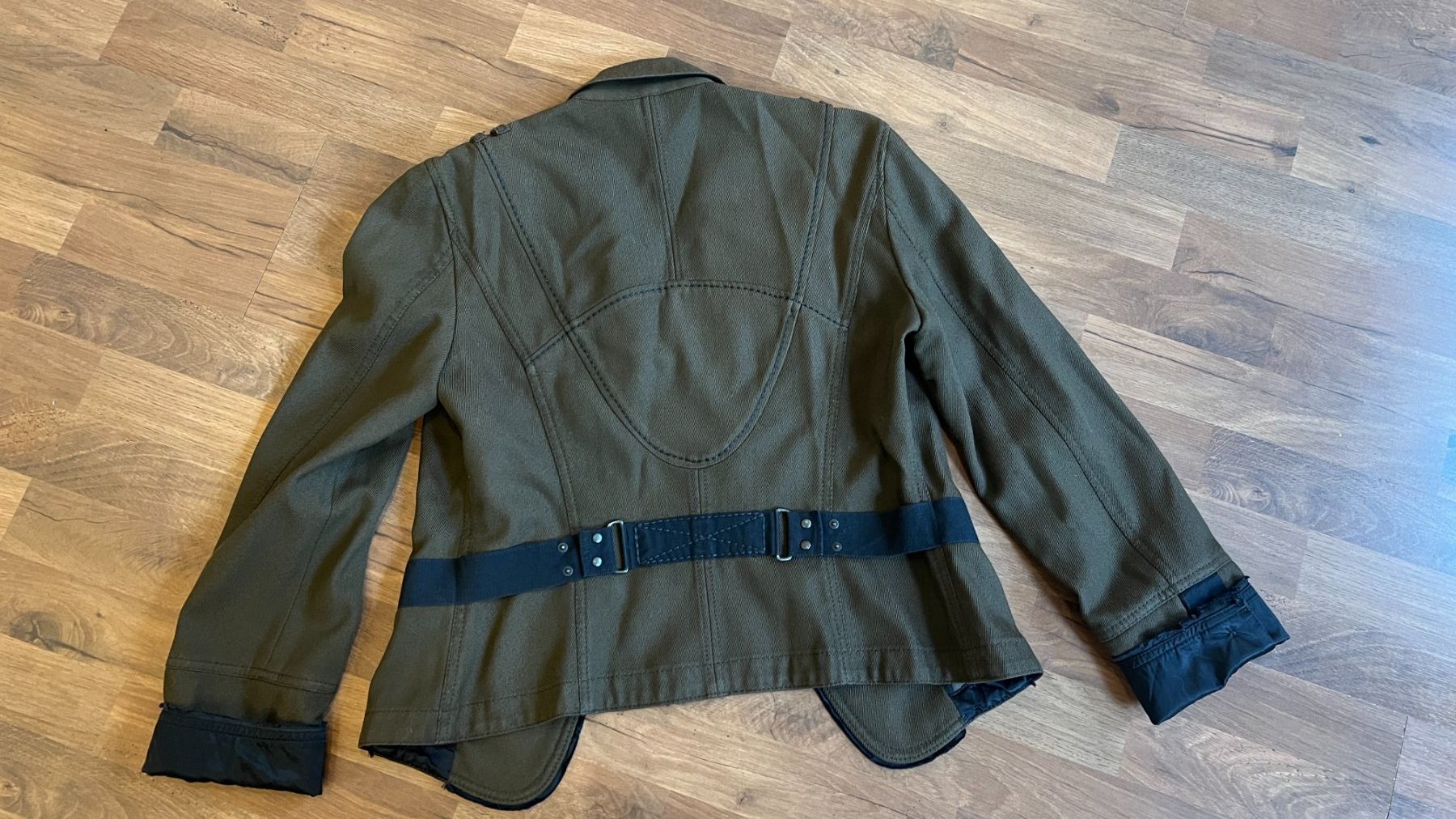 Marc Cain Giacche: Marc Cain Damenblazer grün Gr. 38 – Usato da Hondrich venduto da Greppen37 1