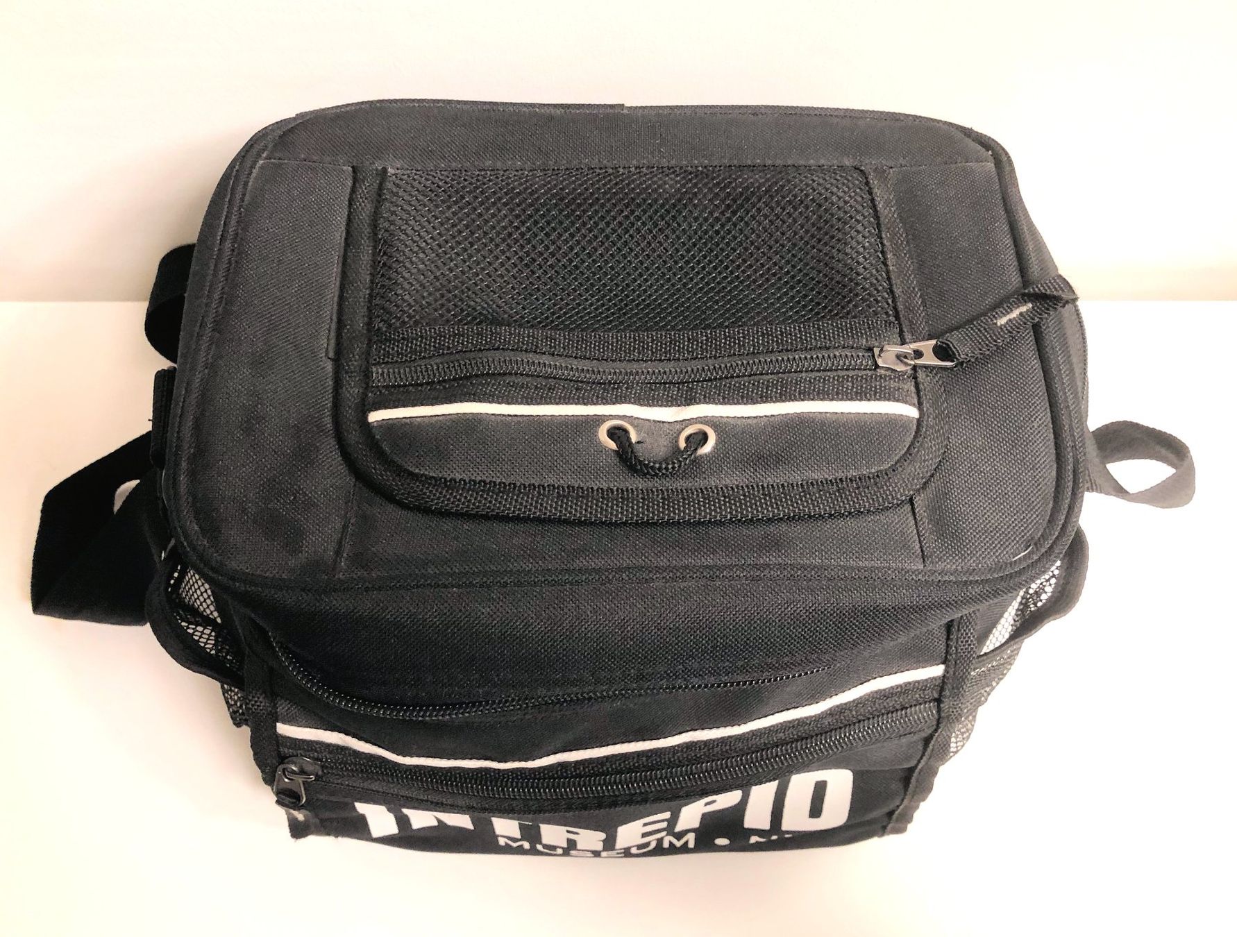 Taschen: Kameratasche "Intrepid" aus New York – Gebraucht aus Rüti ZH von Jasna89 1