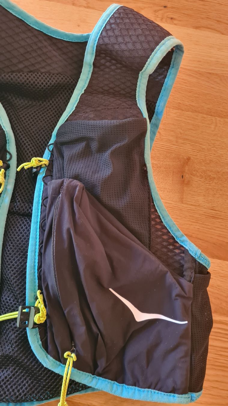 Hoka One One Zaini: Sac trail Hoka, taille M – Nuovo (secondo la descrizione) da Corbeyrier venduto da hel_t5mq 5