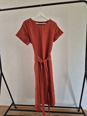 Oranges Leinenkleid mit Bindegurt
