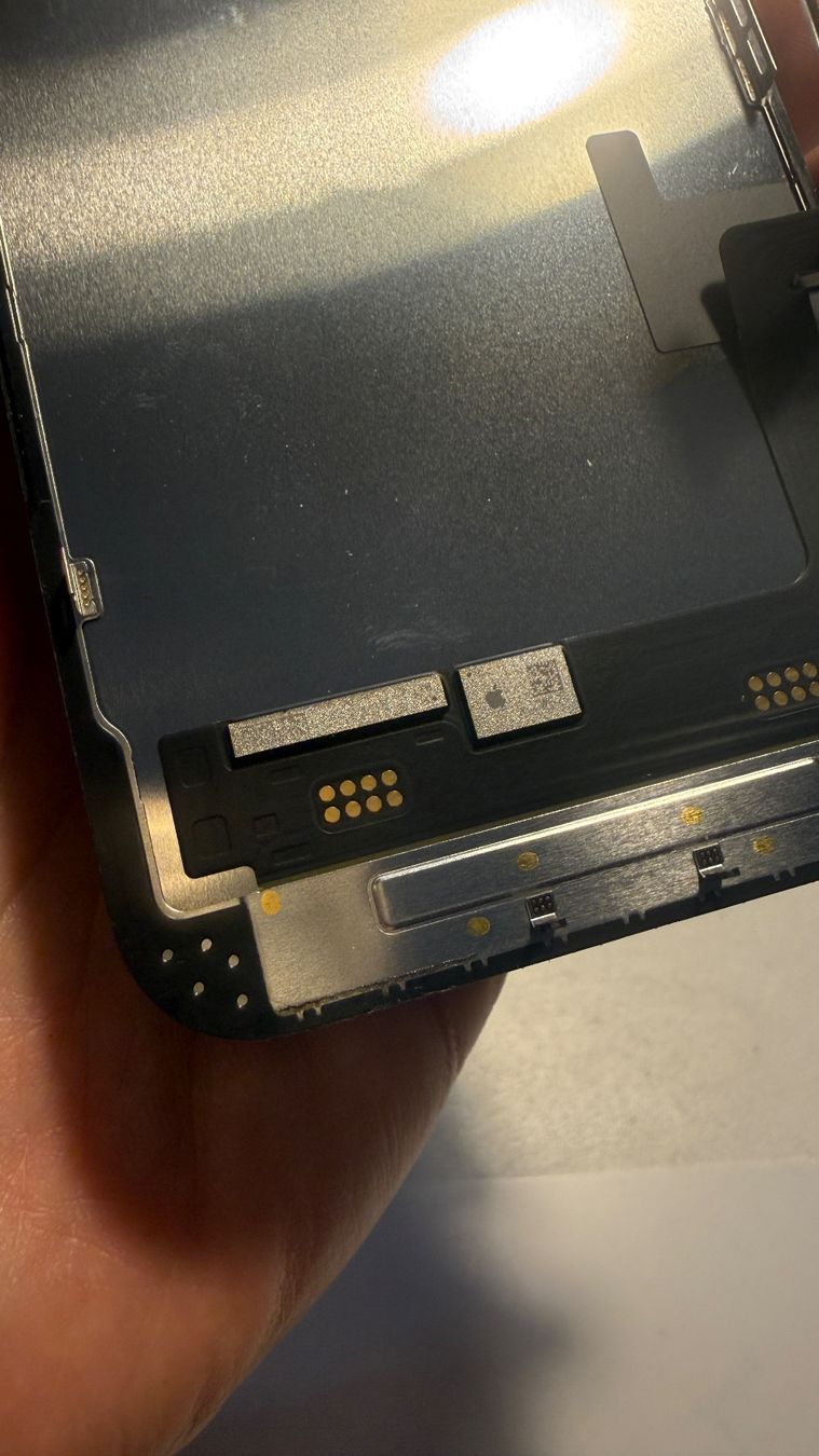 Apple Telefoni cellulari / Smartphones: Ecran original fissuré pour iPhone 14 – Usato da Morges venduto da DA-repa 5