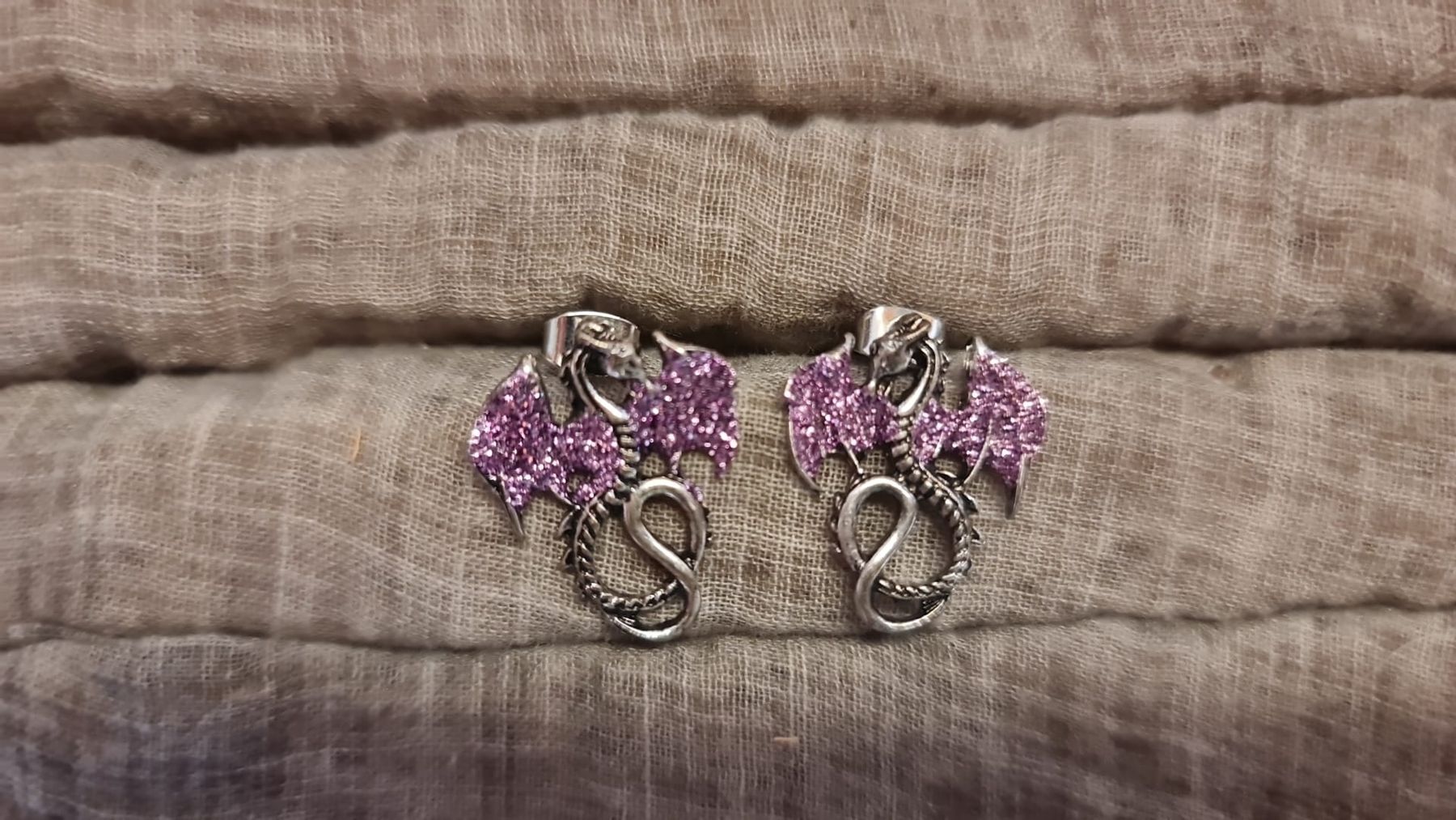 Ohrringe & -stecker: Drachen Ohrstecker mit Glitzer – Neu (gemäss Beschreibung) aus Toffen von Gwunderegge77