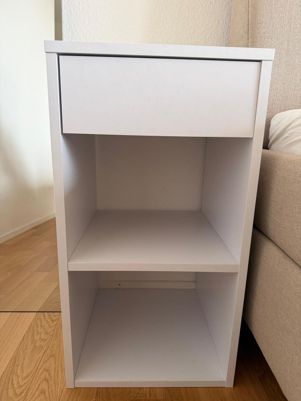 Comodini: Night Table x2 - Like New - original price 59 CHF – Usato da Zürich venduto da den_c99g