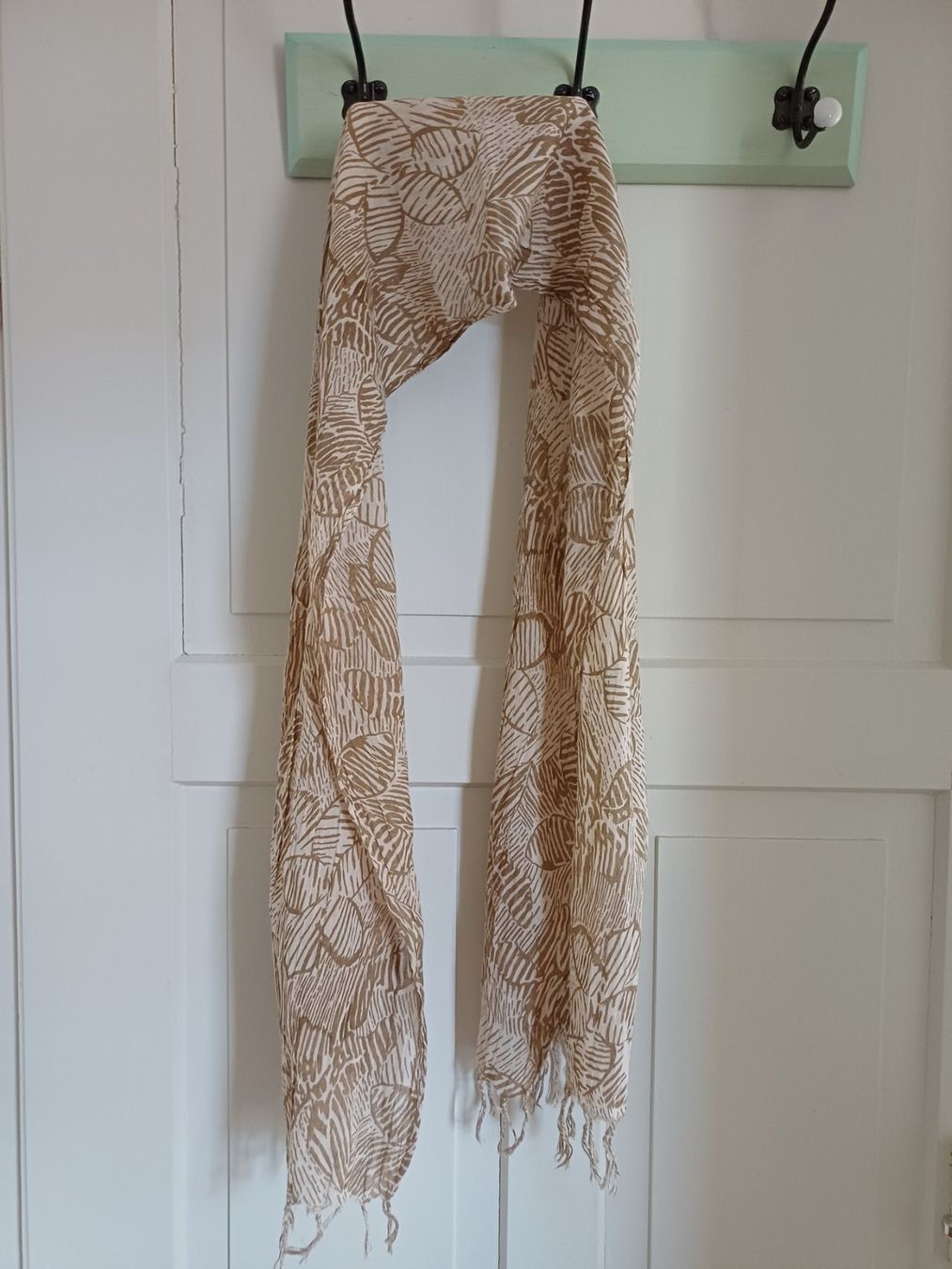 Foulard & Sciarpe: Feiner Schal beige hellbraun Baumwolle – Usato da Elgg venduto da Flurinal