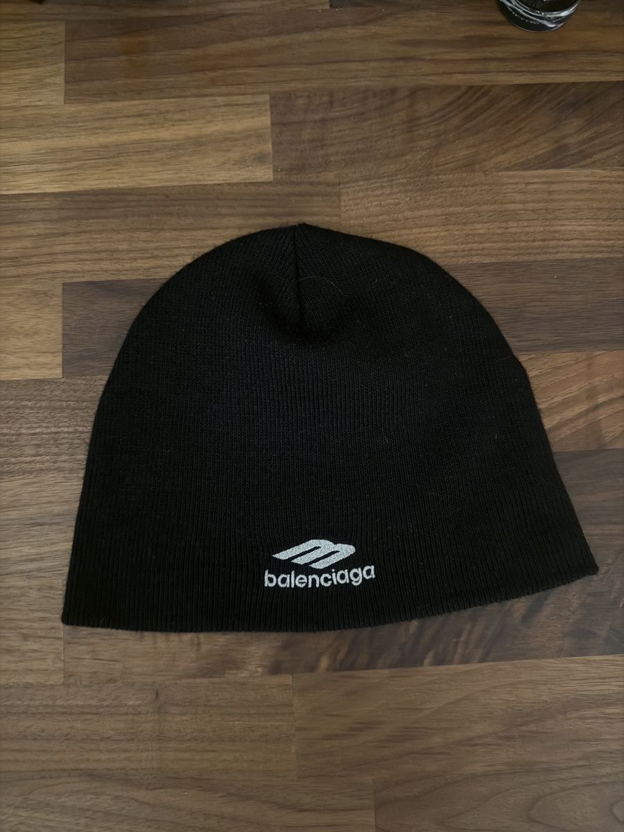 Balenciaga Copricapi, berretti & cappellini: Balenciaga Beanie – Nuovo (secondo la descrizione) da Sevelen venduto da daVinci02