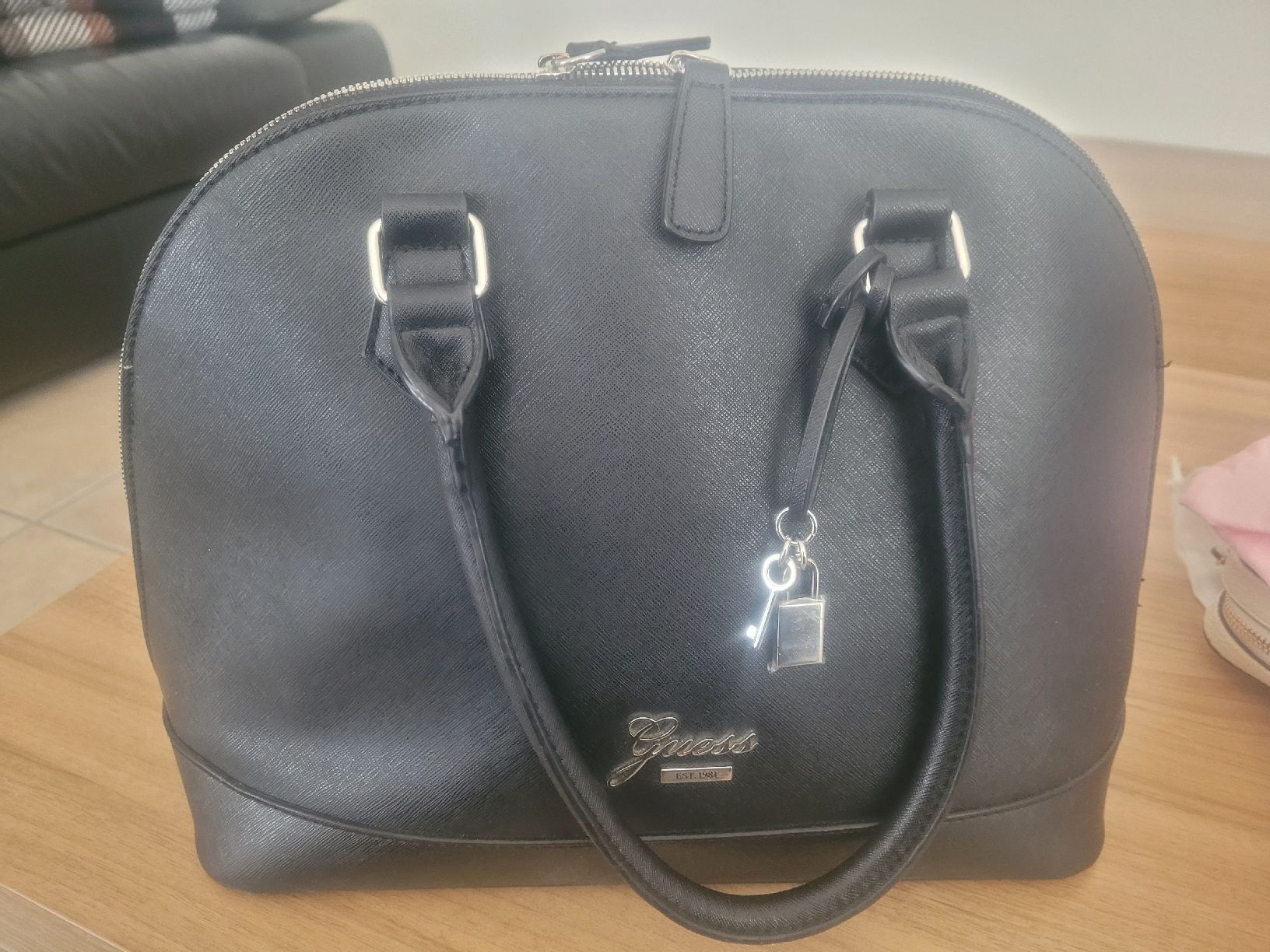 Borse da donna: Schwarze Handtasche – Usato da Laupen ZH venduto da Magic06
