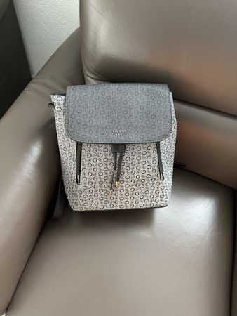 Guess Rucksack Neu