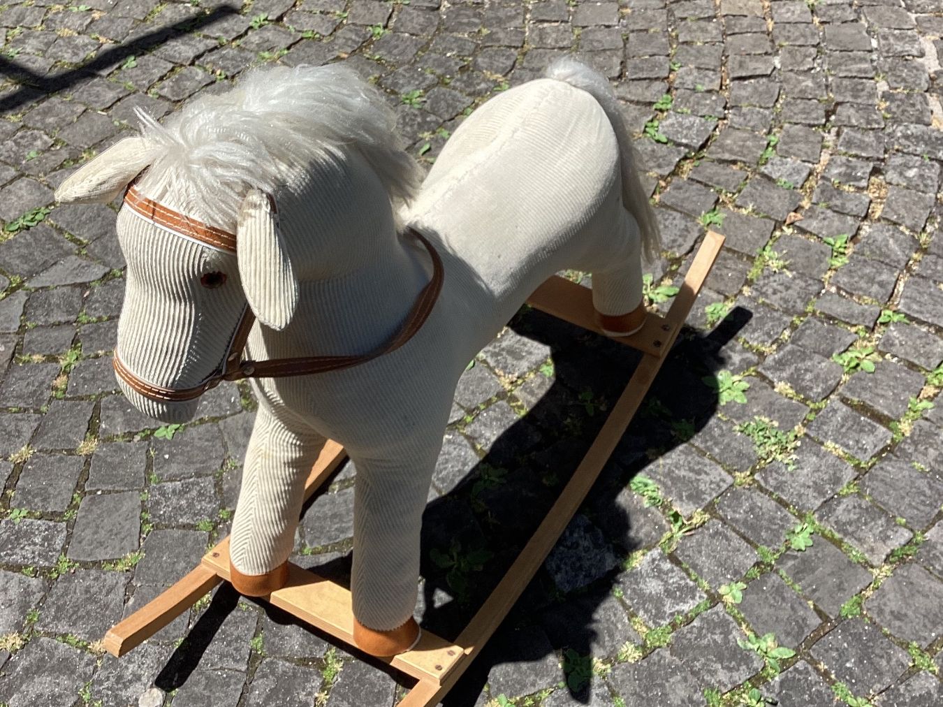 Jouets: Cheval à bascule en peluche – D'occasion à DELéMONT par phi_nono 1
