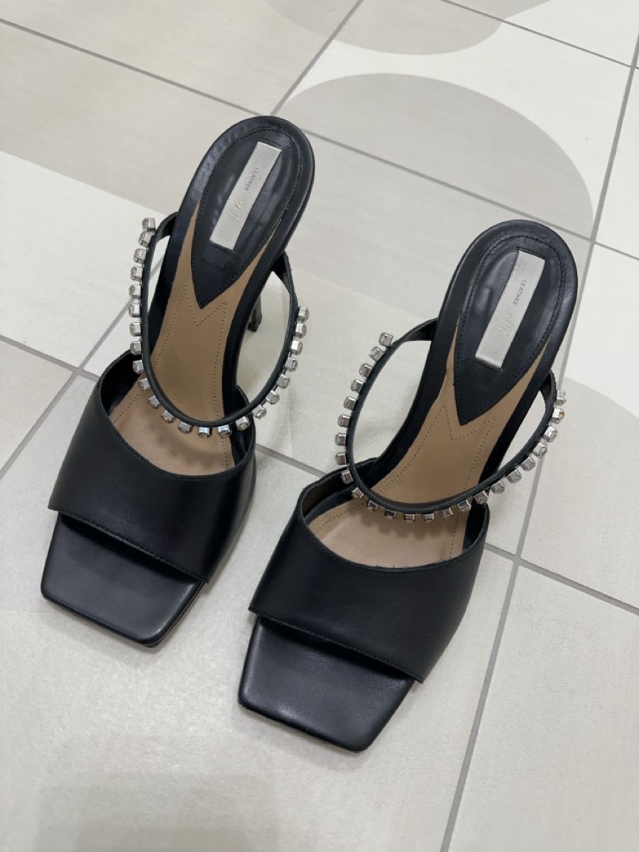 H&M Damenschuhe: Sandales en cuir H&M 39 – Gebraucht aus Biel/Bienne von TanyaM02