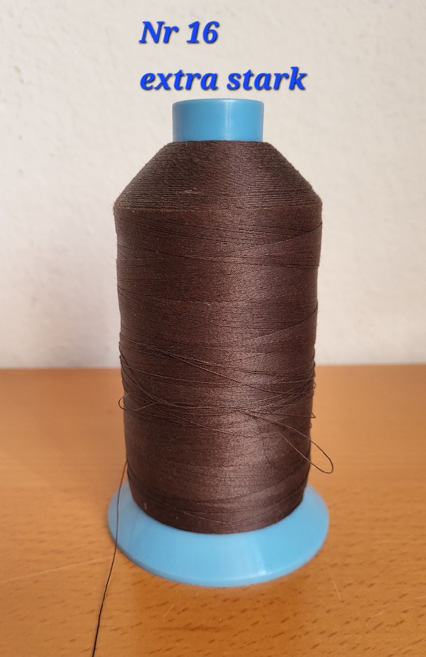 Cordicelle & Fili: Nähfaden-Spulen, Braun, Nr. 16, Extra Stark – Usato da Winterthur venduto da Baer49