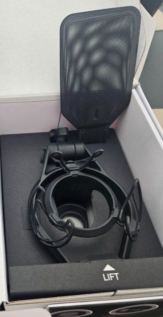 Røde Mikrofone: RØDE SMR Premium Studio Microphone Shock Mount – Gebraucht aus Geneve von T36 1