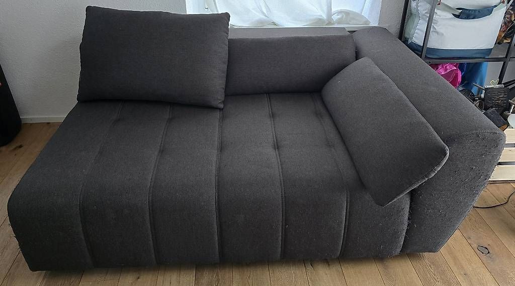 Divani: Zweiteiliges und ausfahrbares Sofa – Usato da St. Gallen venduto da Mr.Bambus 1