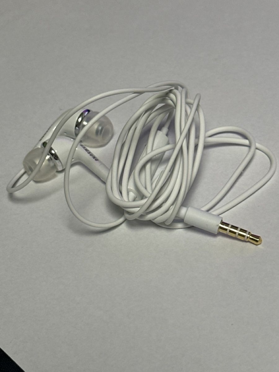 Samsung Kopfhörer: Samsung In-Ear Kopfhoerer weiss neu – Neu (gemäss Beschreibung) aus Horw von yvesmarc 1