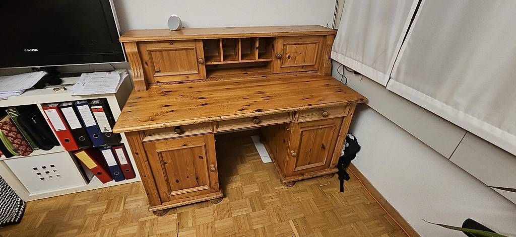 Scrivanie: Massivholz Schreibtisch  – Usato da Frenkendorf venduto da fel_vpj8