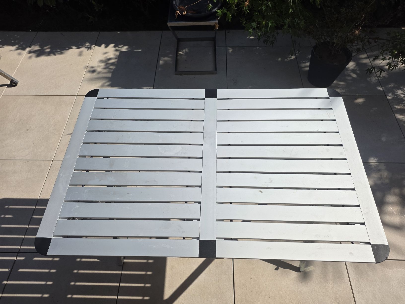 Tische: Foldable Camping Table – Gebraucht aus Hergiswil NW von luc_b5pz