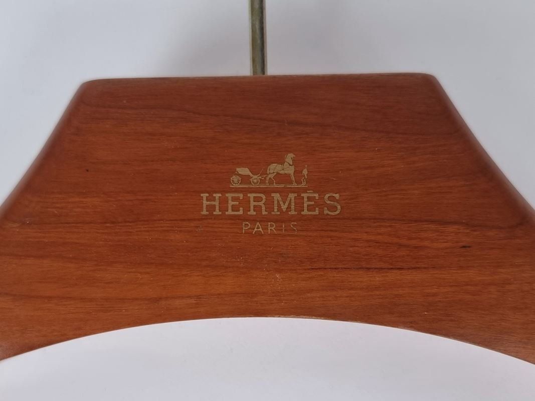 Kleiderbügel: Hermes Kleiderbügelset – Gebraucht aus Urtenen-Schönbühl von Restwert_Schoenbuehl 1