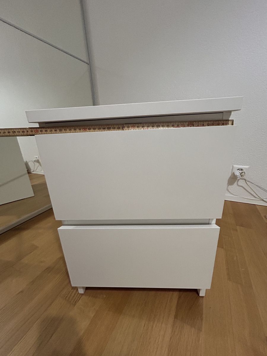 Ikea Comodini: Nachttisch / Weiss Schubladenkommode – Usato da Aarburg venduto da nor_scf2 3