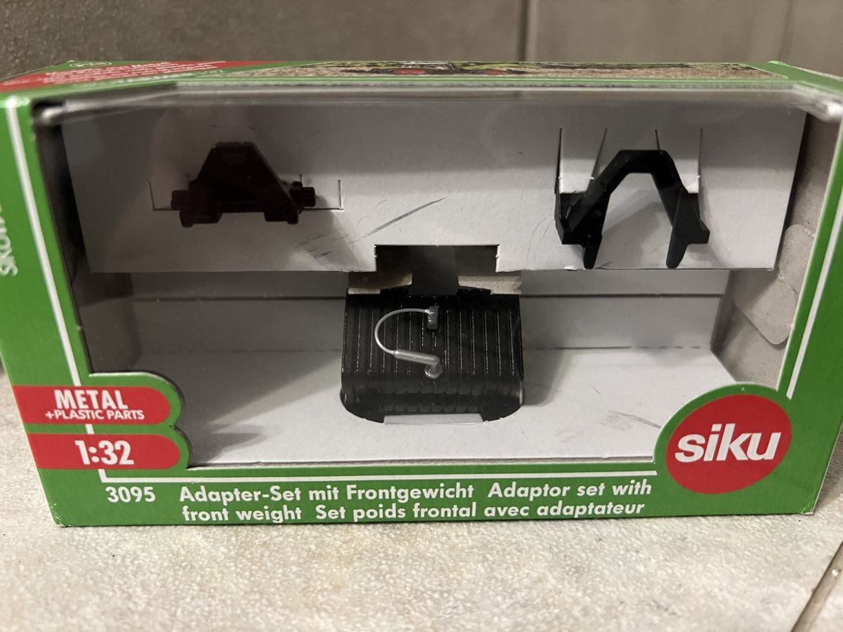 Siku Kit di modellismo & Modellini statici: Siku Adapter Set mit Frontgewicht – Nuovo (secondo la descrizione) da Oensingen venduto da alpenvogel92 1