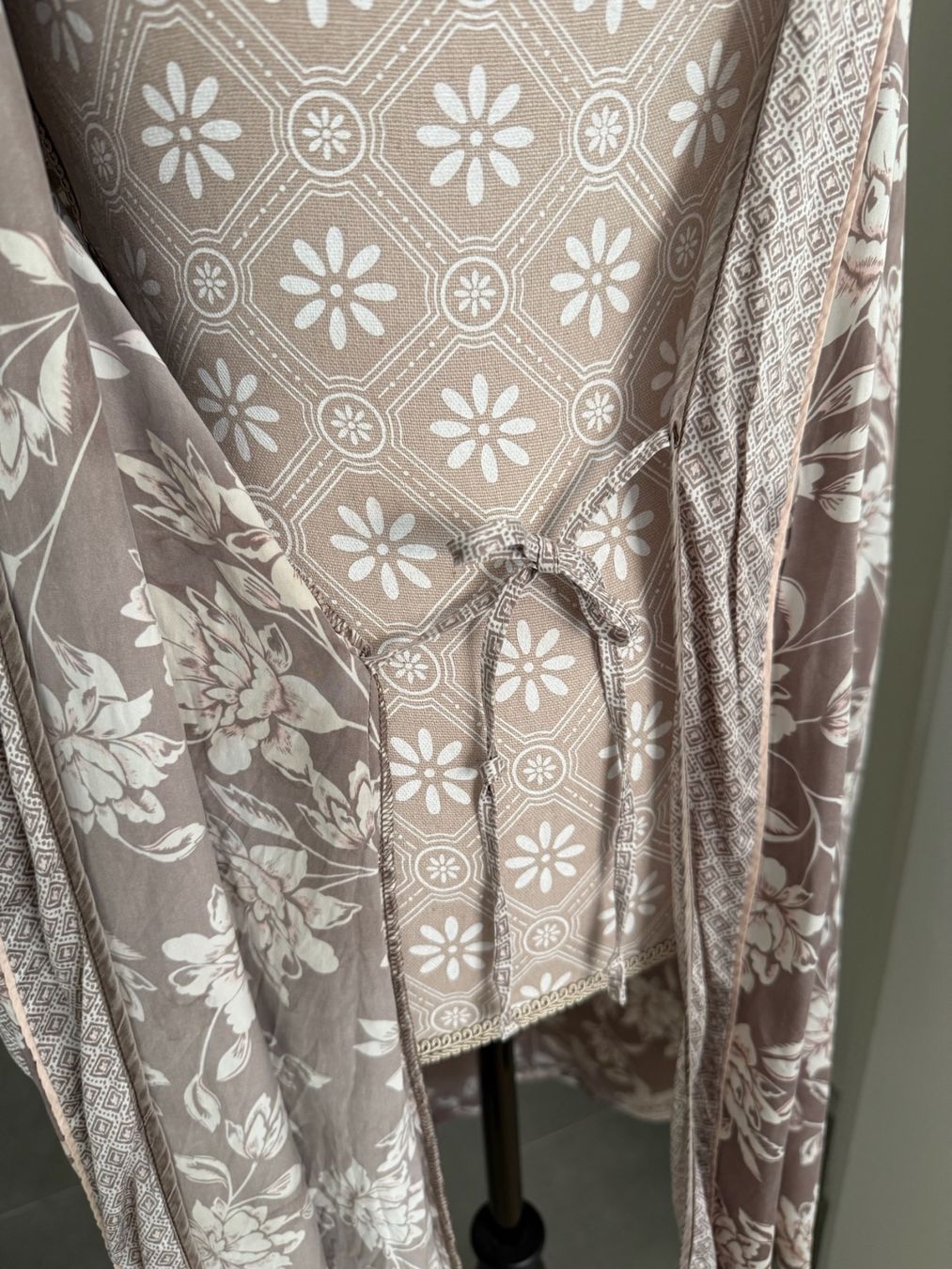 Kimono: Maddison - Kimono - Négligé -Déshabillé - M - Soie – Usato da Sion venduto da accroshoes 5