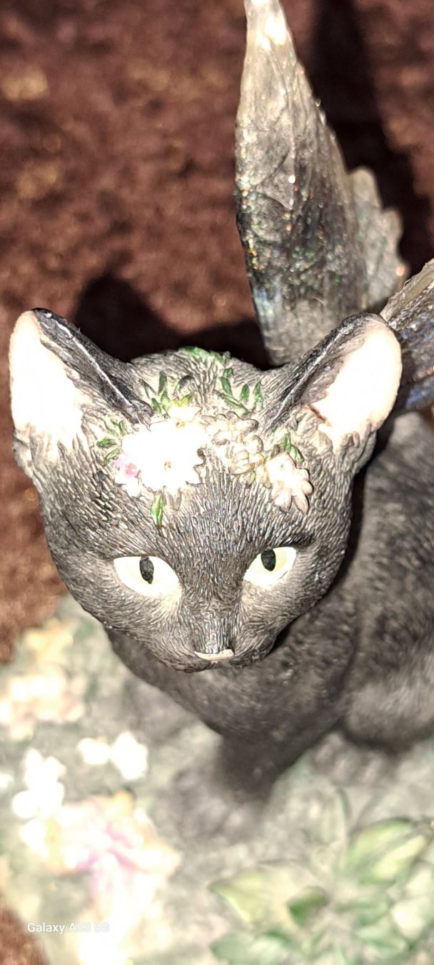 Statuette: Keramik Katze mit Flügeln – Usato da Plagne venduto da Reticulum01 9