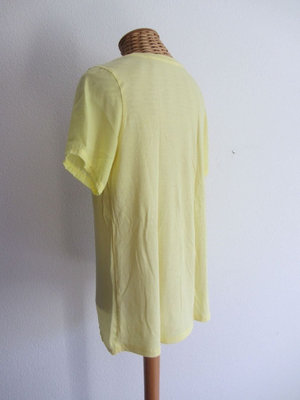 T-shirt: Longshirt gelb fliessend - 38 – Usato da Zürich venduto da Diazaio 2