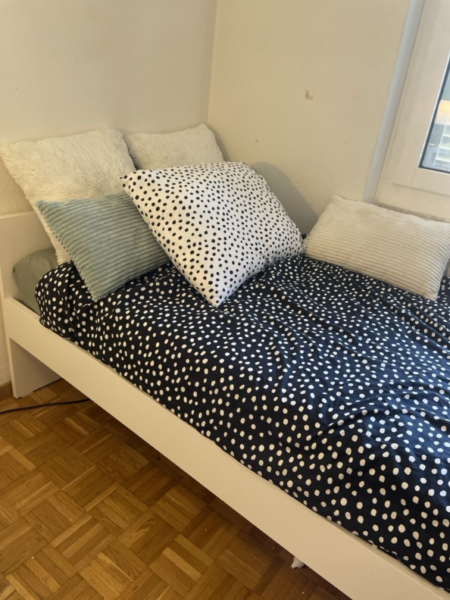 Ikea Letti: Komplett weißes Bett – Nuovo (secondo la descrizione) da Zürich venduto da aym_ls25