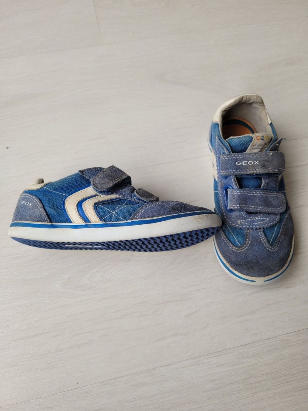 Geox Scarpe per ragazzi: Geox Turnschuhe Gr. 27 – Usato da Gächlingen venduto da Tara_devi 1