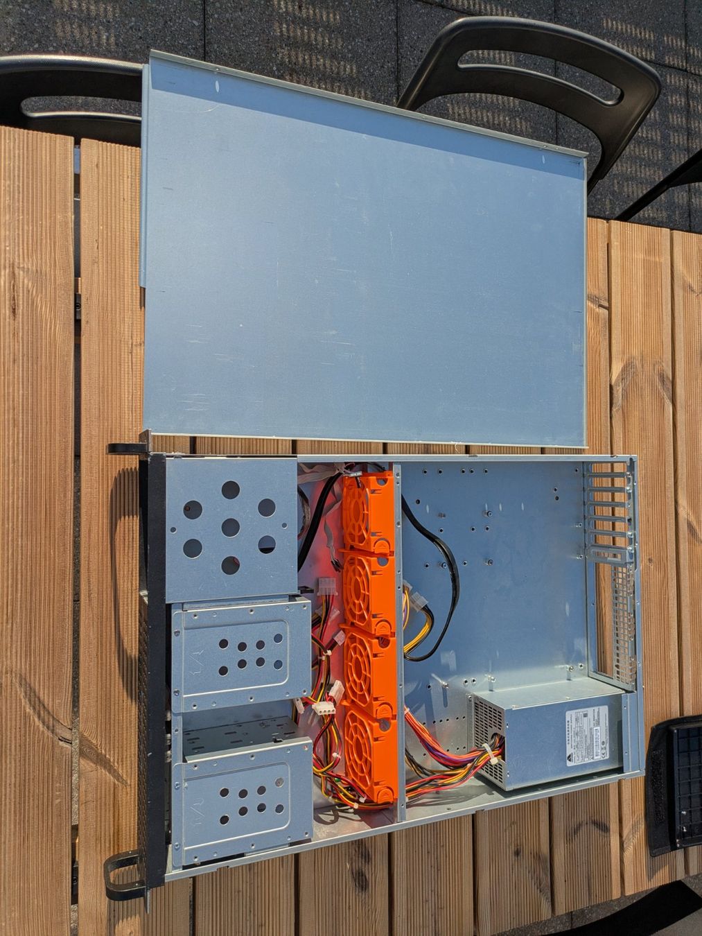 Server: Intertech 2U-2129-N 2U Server Case Barebone – Gebraucht aus Zürich von nic_sn9p 2