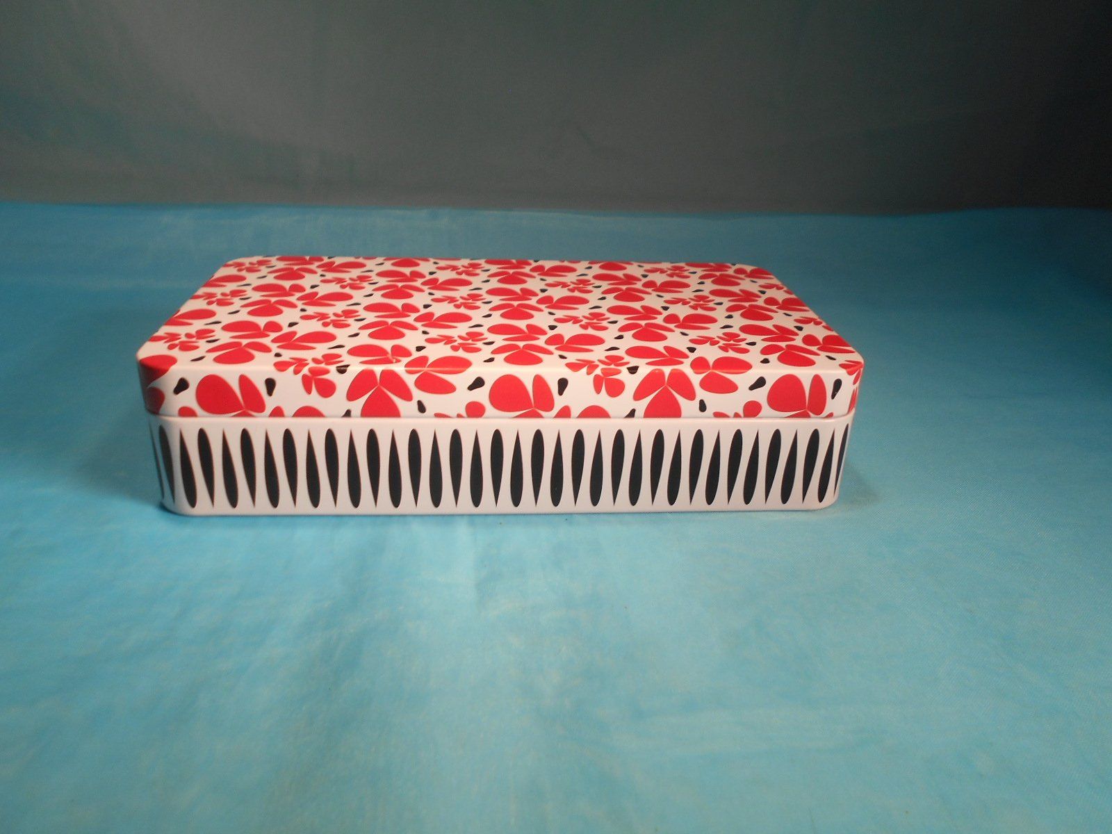 Altro per la casa: Läckerli-Huus Blechbüchse , rote Blumen – Nuovo (secondo la descrizione) da Bellach venduto da JingleCherry 1