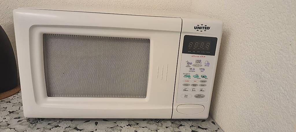 Elettrodomestici da cucina: Mikrowelle – Usato da Grabs venduto da Neuton