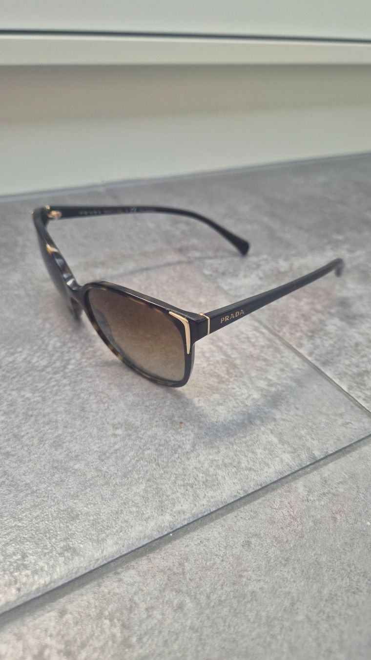 Prada Brillen & Gläser: Prada Polarized Sunglasses – Gebraucht aus Allschwil von lor_s7nz 3