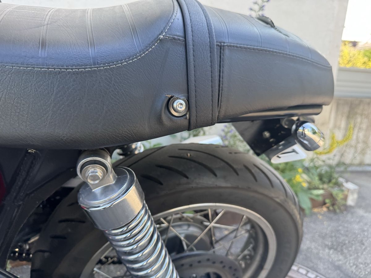Triumph Strasse: Triumph Thruxton 900 – Defekt aus Zollikerberg von KeanuRyan_ 8