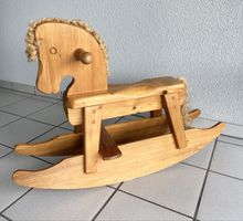 Massives Holz Schaukelpferd 98 x 65 cm, sehr robust