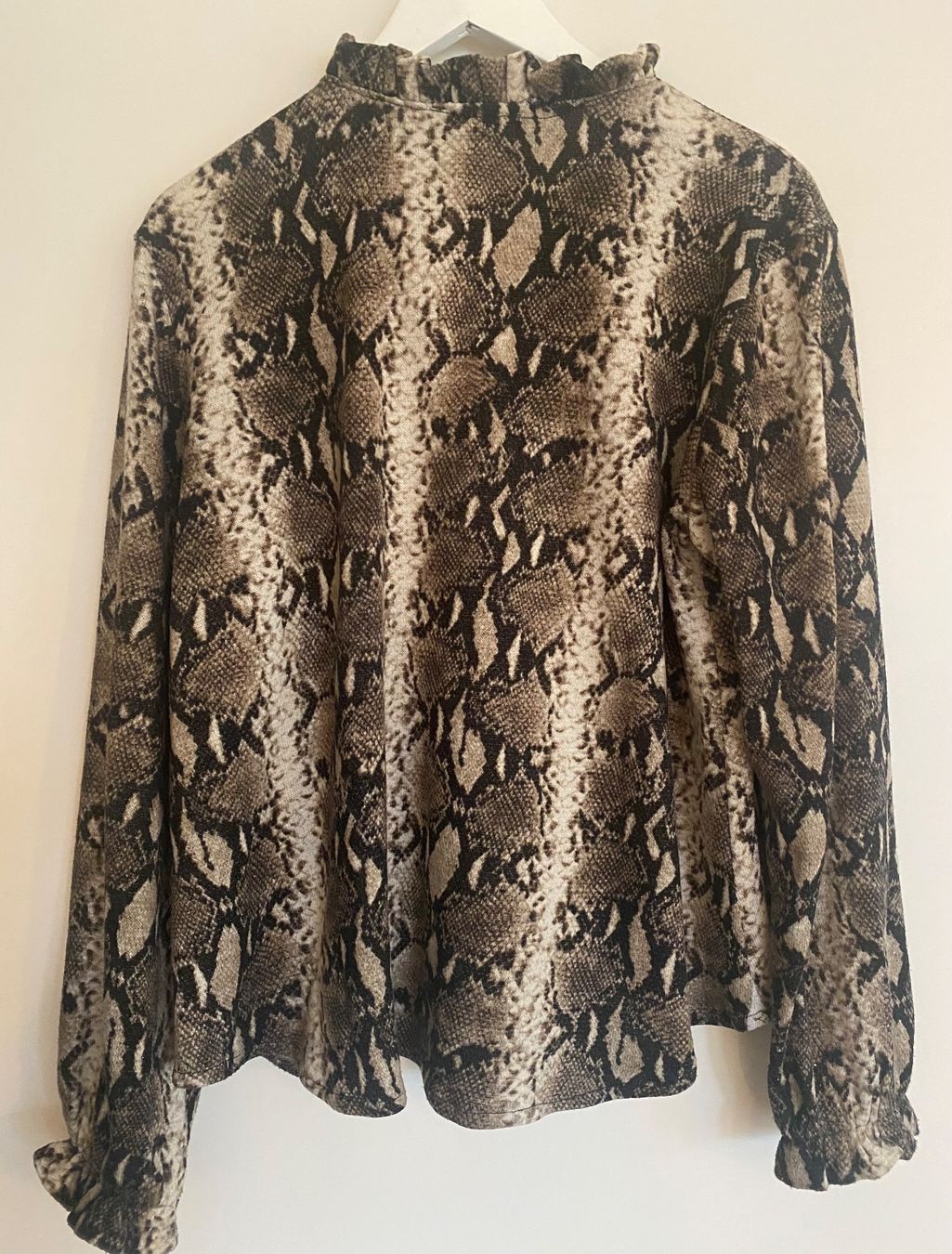 Maglioni & Felpe: Pullover, Gr. L in Braun/Schlamm/Beige – Usato da Zürich venduto da Maria2021 1