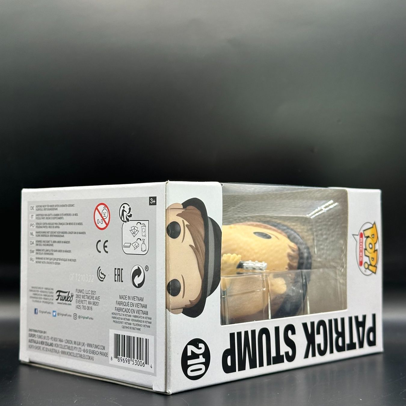 Funko Statuette: Funko Pop! Fall out Boy Patrick Stump 210 – Usato da Düdingen venduto da Nerdworld 3