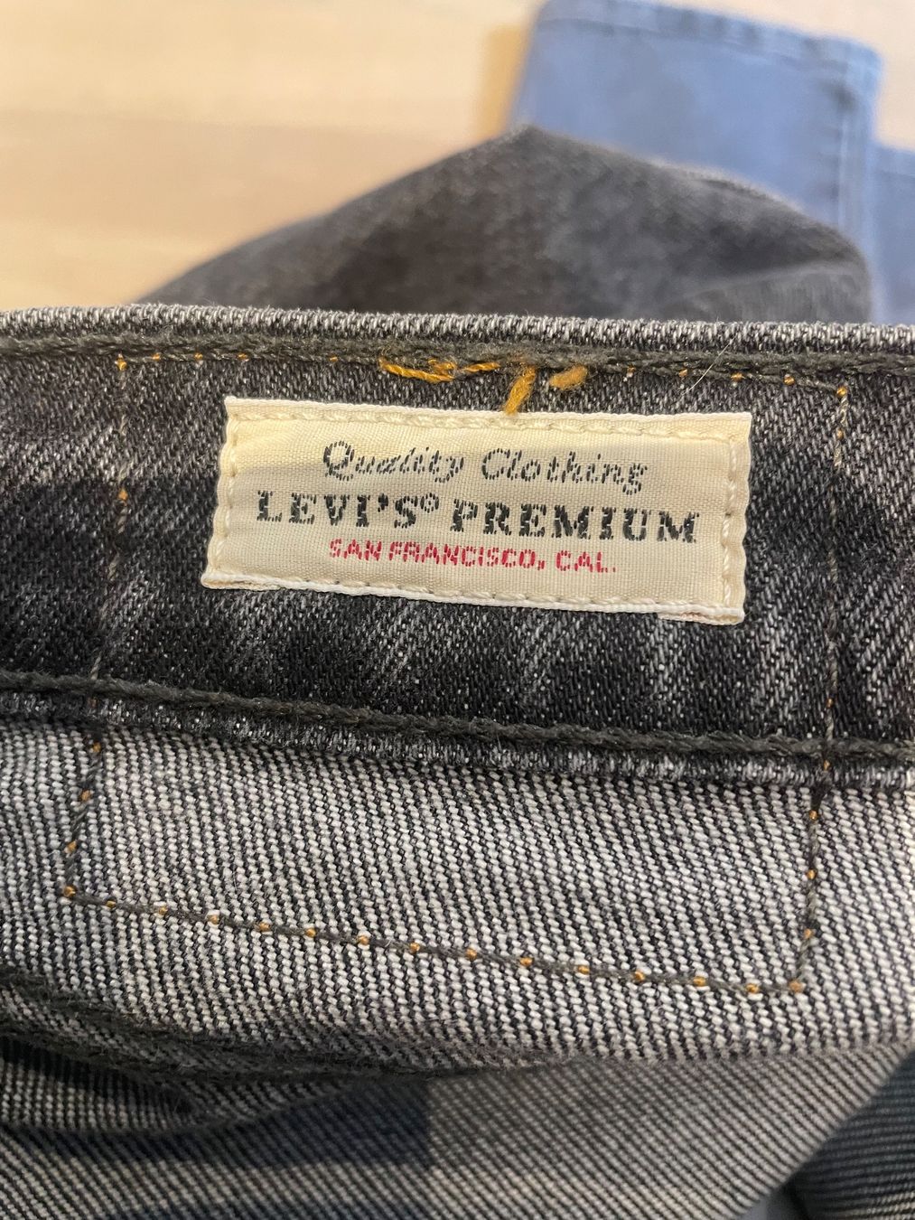 Levi's Jeans: Levi’s 501 Jeans – Nuovo (secondo la descrizione) da St. Ursen venduto da pupus02 4