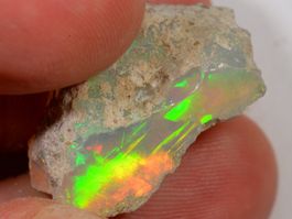 18 Karat - Roher Äthiopischer Welo Opal
