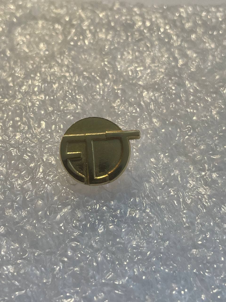 Plaquettes & Badges: 200. Pin - FC Thierrens – D'occasion à Luzern par Irek
