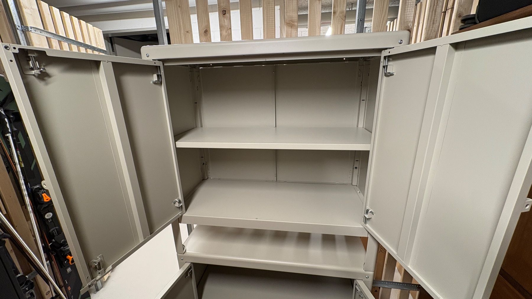Ikea Schränke: Metallschrank – Gebraucht aus Zürich von euchmenio 3