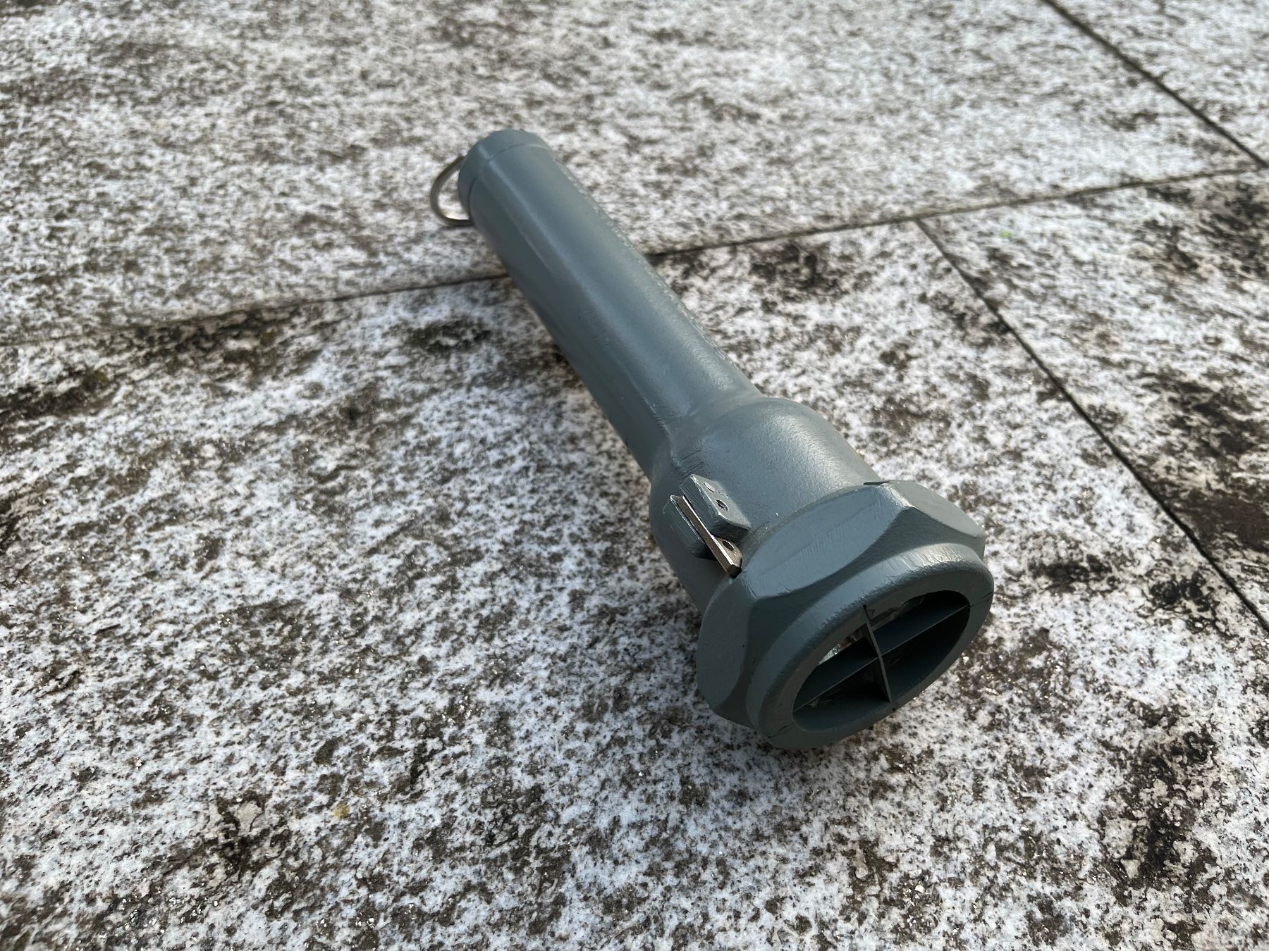 Schweizer Armee Lampen: Taschenlampe Antik ab 1.- – Gebraucht aus Bottmingen von Puffsack