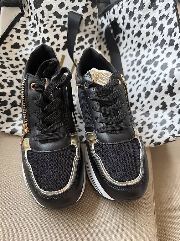 Damenschuhe: Scarpe  – Gebraucht aus Giubiasco von sca_k5m9