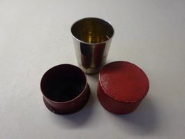 Antiker Offizier Klappbecher