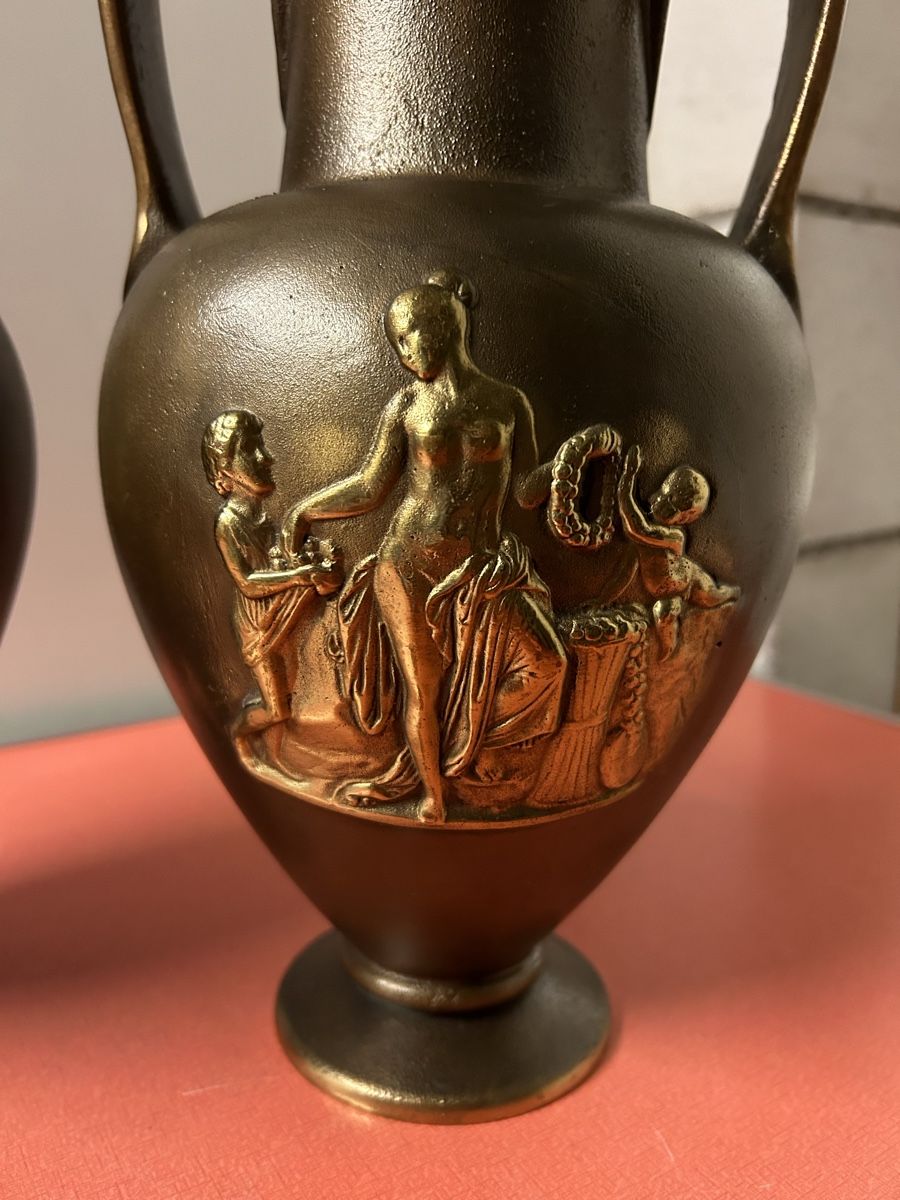 Vasi & Recipienti: 2 Amphoren Vasen JRG Bronze H 33cm.Durchmesser ca.16 cm. – Usato da Lanzenhäusern venduto da vic63 1