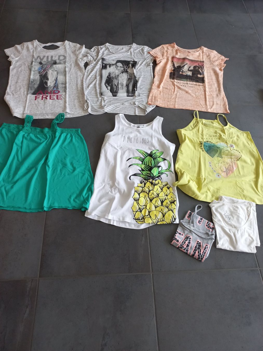 Camicette, T-shirt & Top: Div t shirt gr. 170/176 – Usato da Muri AG venduto da Bufr