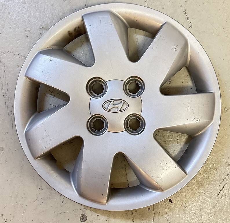 Cerchioni: 4x Original HYUNDAI Radkappen  – Usato da Romanshorn venduto da Domuz-Handel 1