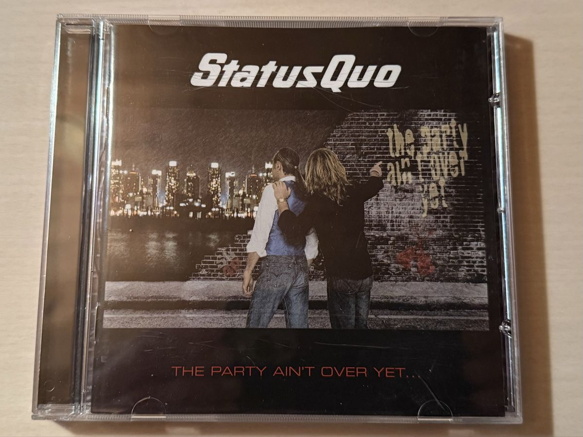 CD: Status Quo - The Party Ain't Over Yet... CD – Usato da Oberried Brienz venduto da Chyara